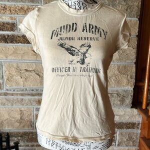Mudd Juniors Large Beige top “Mudd Army”